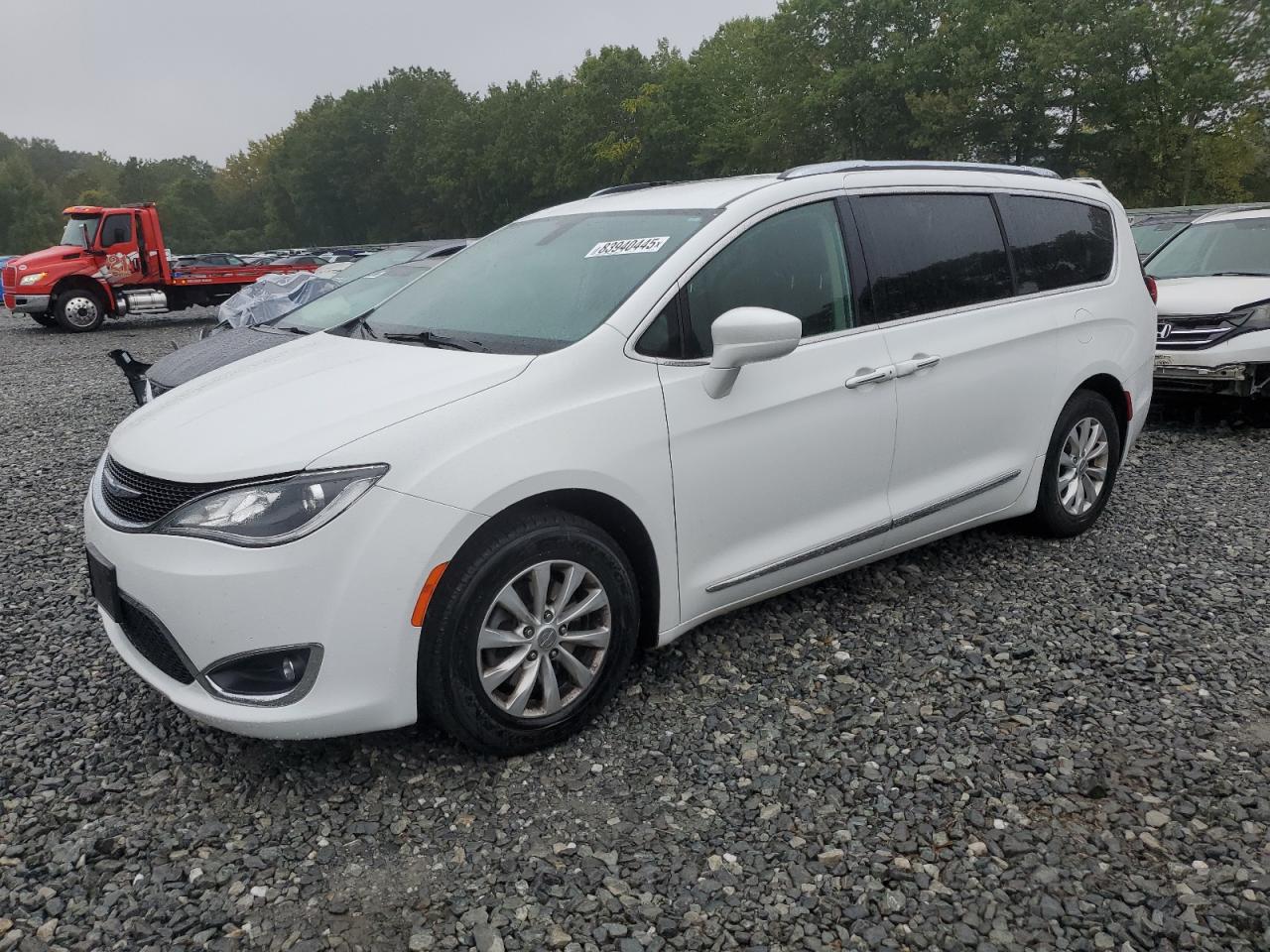 2019 Chrysler Pacifica Touring L 2C4RC1BG3KR561638 photo #1