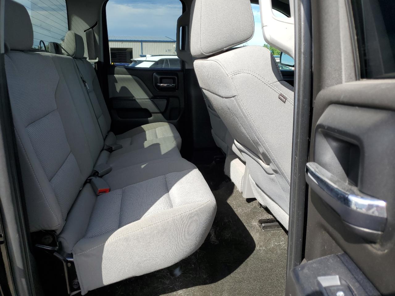 2018 Chevrolet Silverado K1500 Custom VIN: 1GCVKPEC5JZ116058 Lot: 71790035