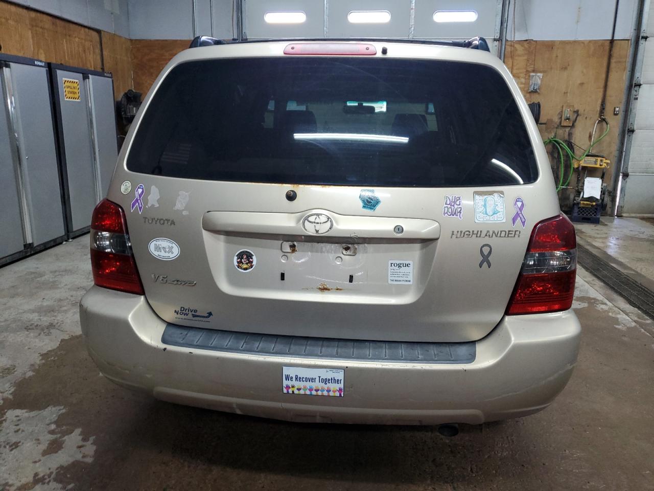 2004 Toyota Highlander VIN: JTEEP21A540027135 Lot: 82113265