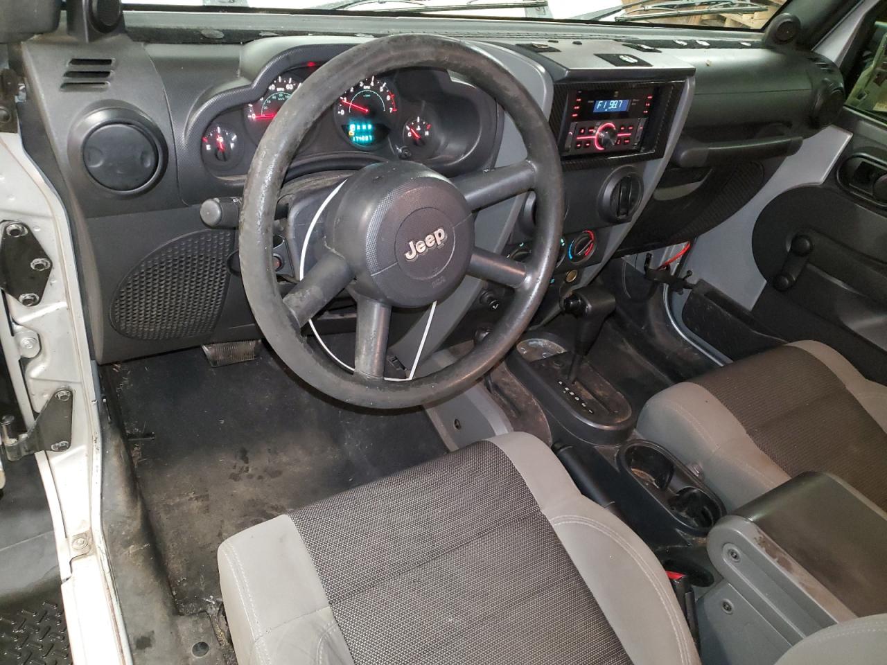 2007 Jeep Wrangler X VIN: 1J4FA24137L138897 Lot: 70903665