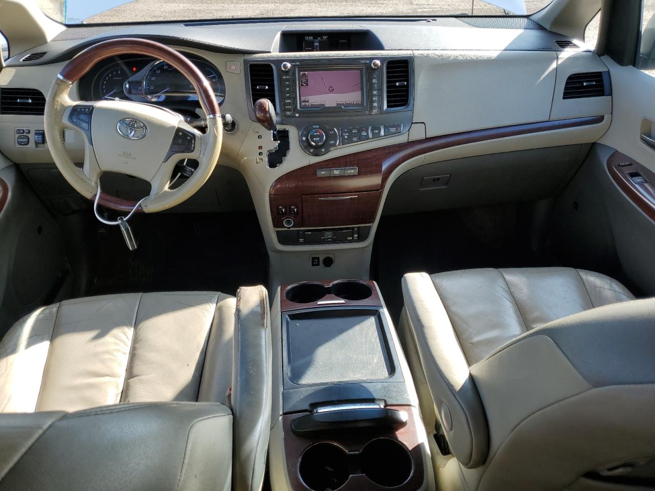 2011 Toyota Sienna Xle VIN: 5TDDK3DC9BS018319 Lot: 70464275