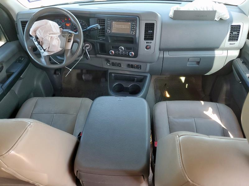  NISSAN NV 2016 Brown