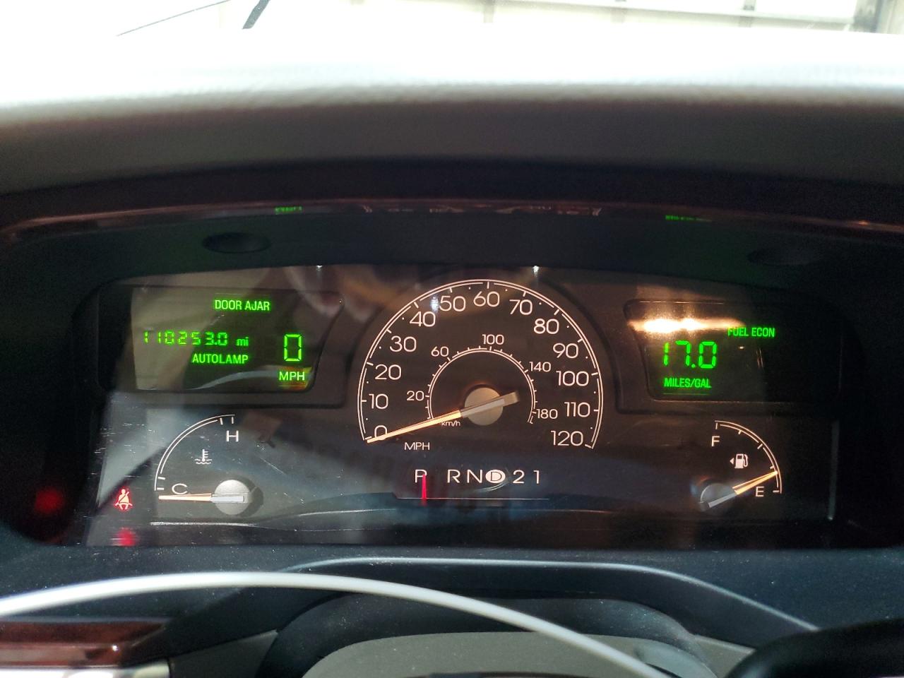 2004 Lincoln Town Car Ultimate VIN: 1LNHM83WX4Y629256 Lot: 80481265