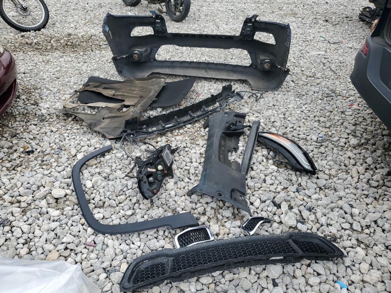 2015 Jeep Cherokee Latitude VIN: 1C4PJMCS2FW703668 Lot: 81245335