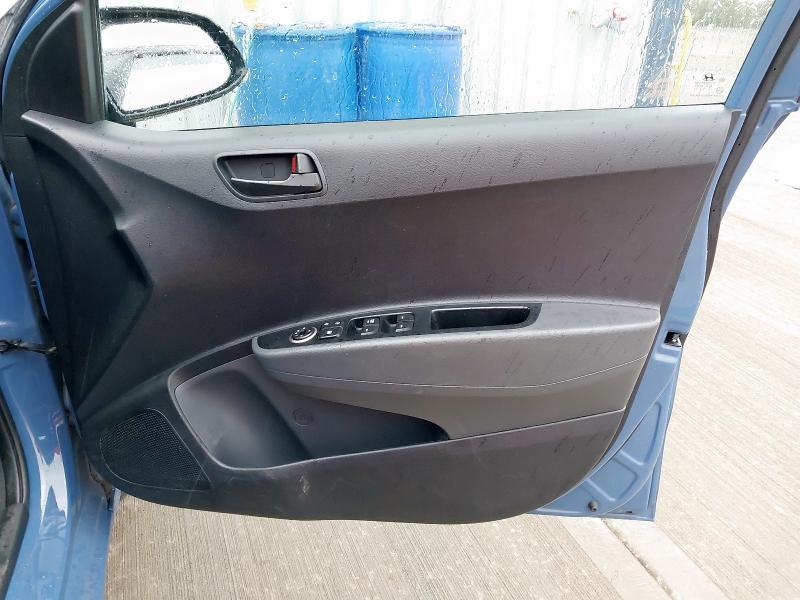 2017 HYUNDAI I10 SE