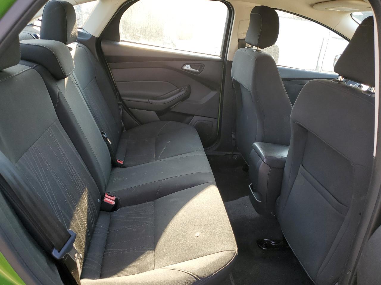 2018 Ford Focus Se VIN: 1FADP3F2XJL301727 Lot: 81096525