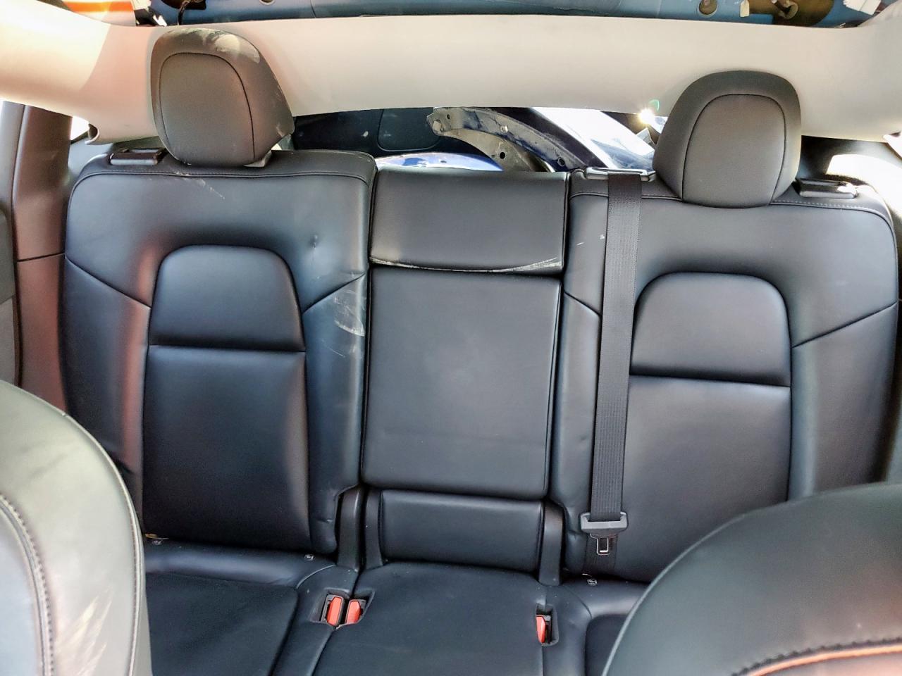 2022 Tesla Model Y VIN: 7SAYGAEE6NF400228 Lot: 80330995