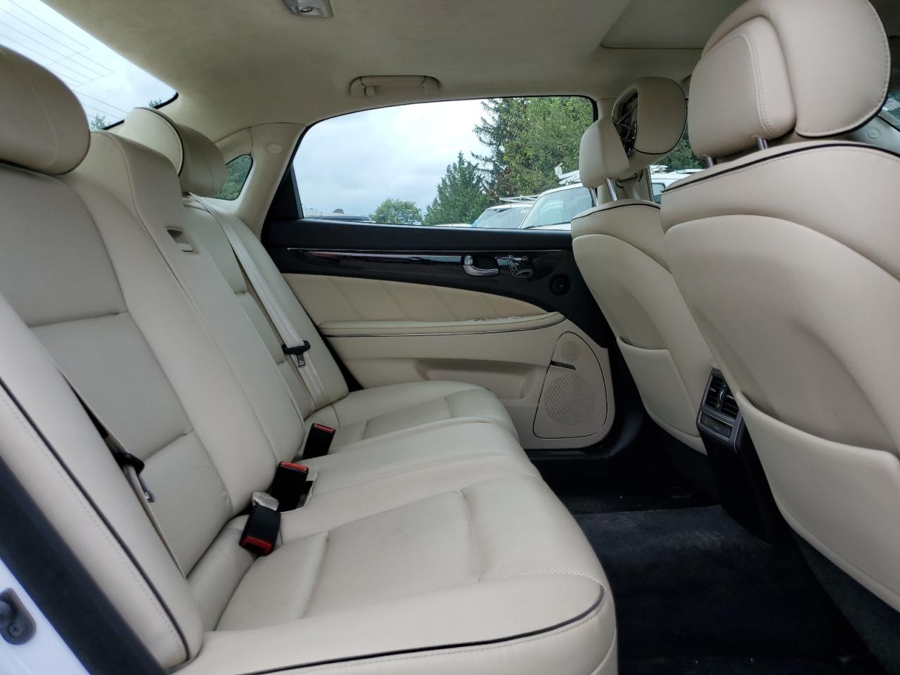 2016 Hyundai Equus Signature VIN: KMHGH4JH6GU103814 Lot: 83887585