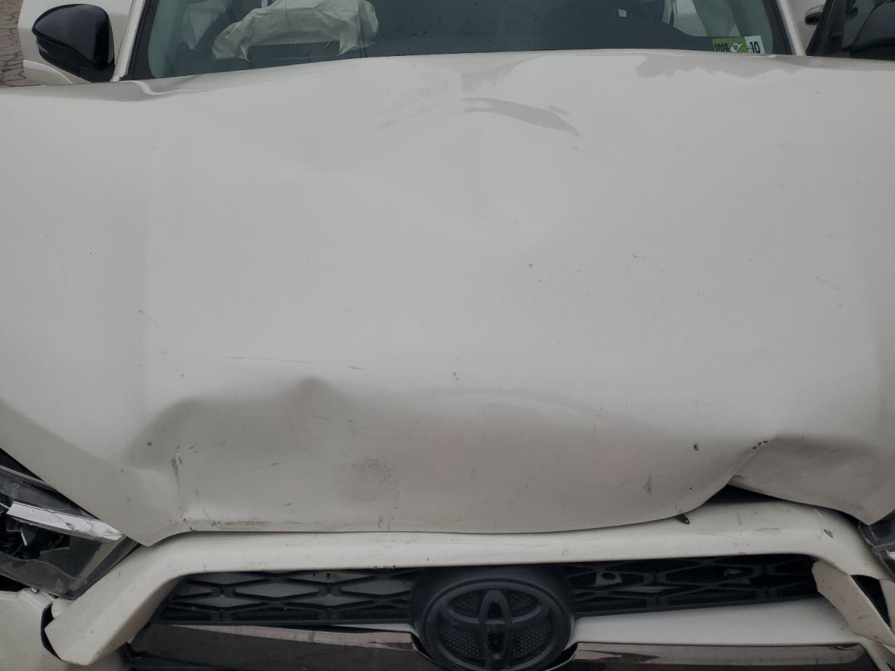 2019 Toyota 4Runner Sr5/Sr5 Premium VIN: JTEBU5JR9K5696379 Lot: 83998735