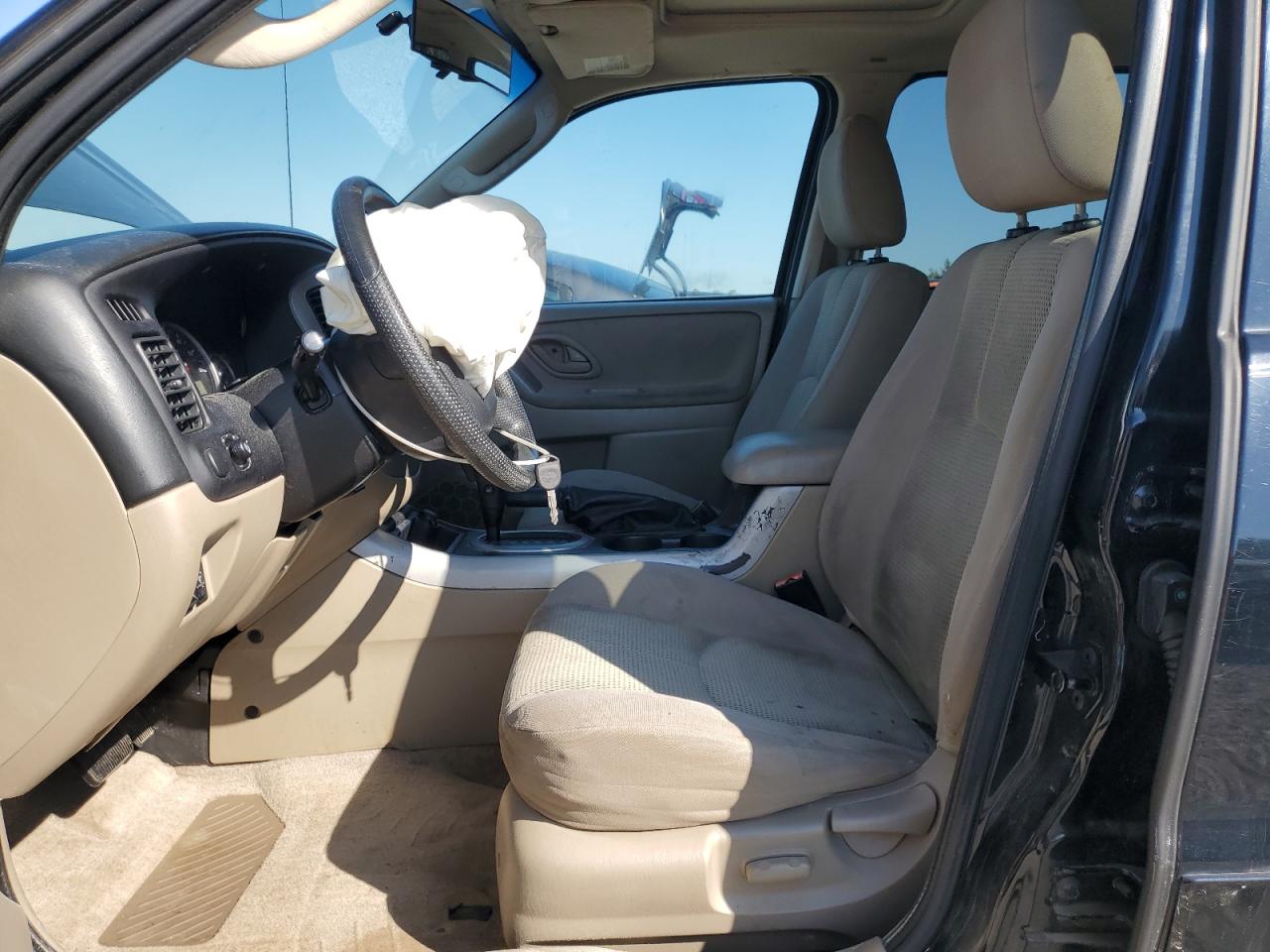 2005 Mazda Tribute S VIN: 4F2CZ94155KM50166 Lot: 84463955