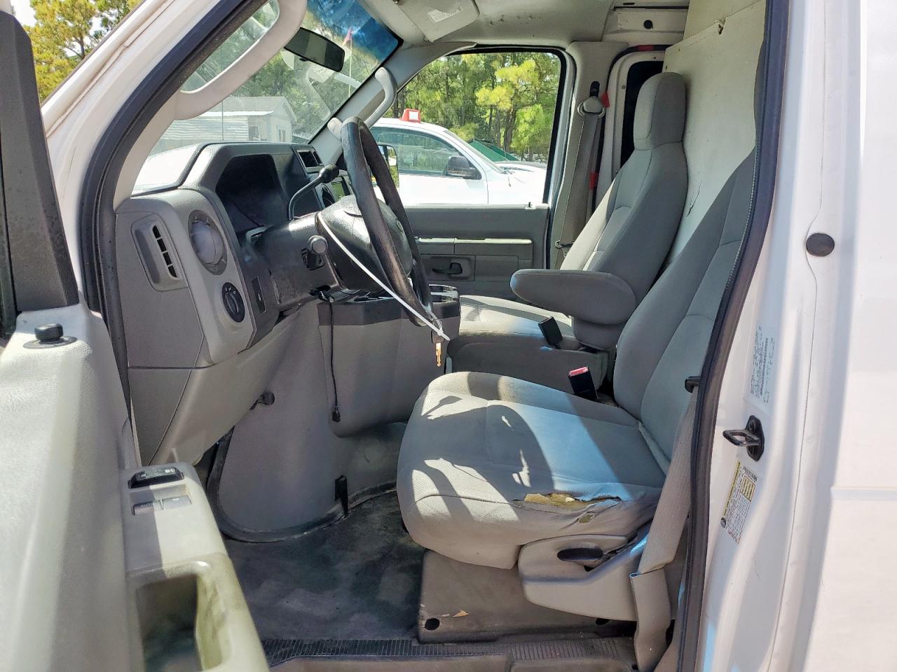 2010 Ford Econoline E150 Van VIN: 1FTNE1EW5ADA31104 Lot: 84213015