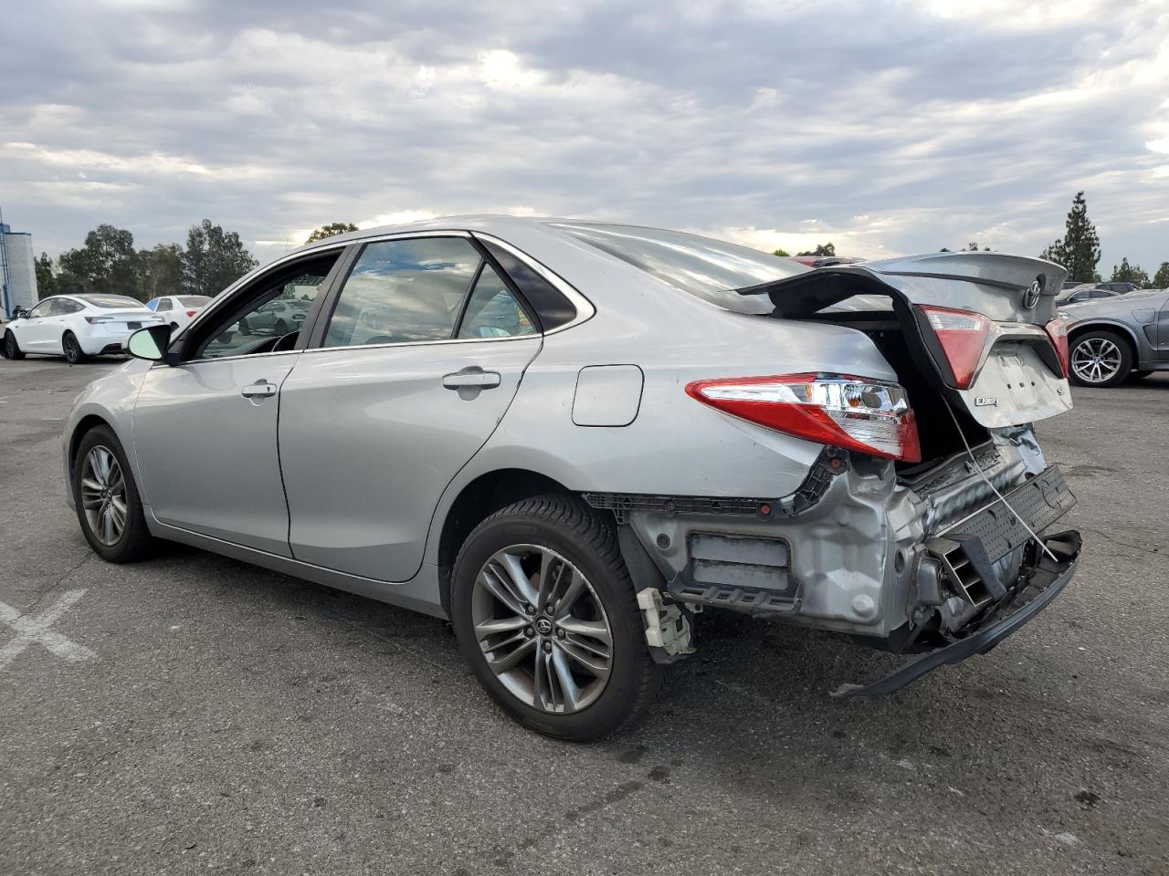 2016 Toyota Camry Le silver null gas 4T1BF1FKXGU256389 photo #3