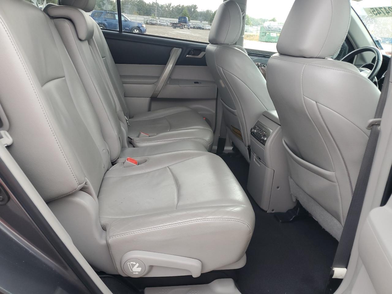 2012 Toyota Highlander Base VIN: 5TDBK3EH1CS102007 Lot: 81124745