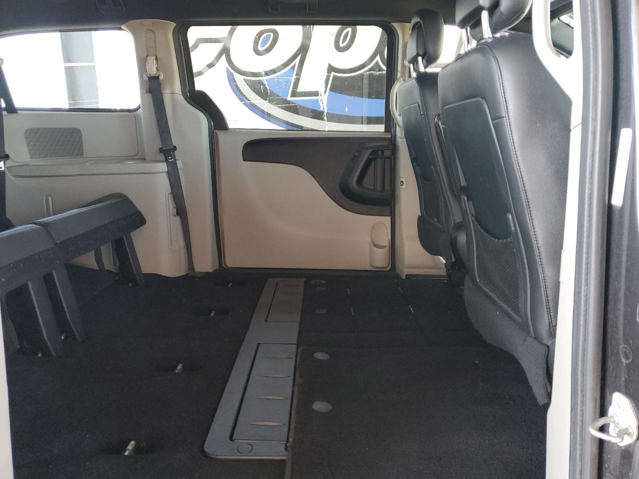 2017 Dodge Grand Caravan Sxt VIN: 2C4RDGCG6HR825989 Lot: 80399155