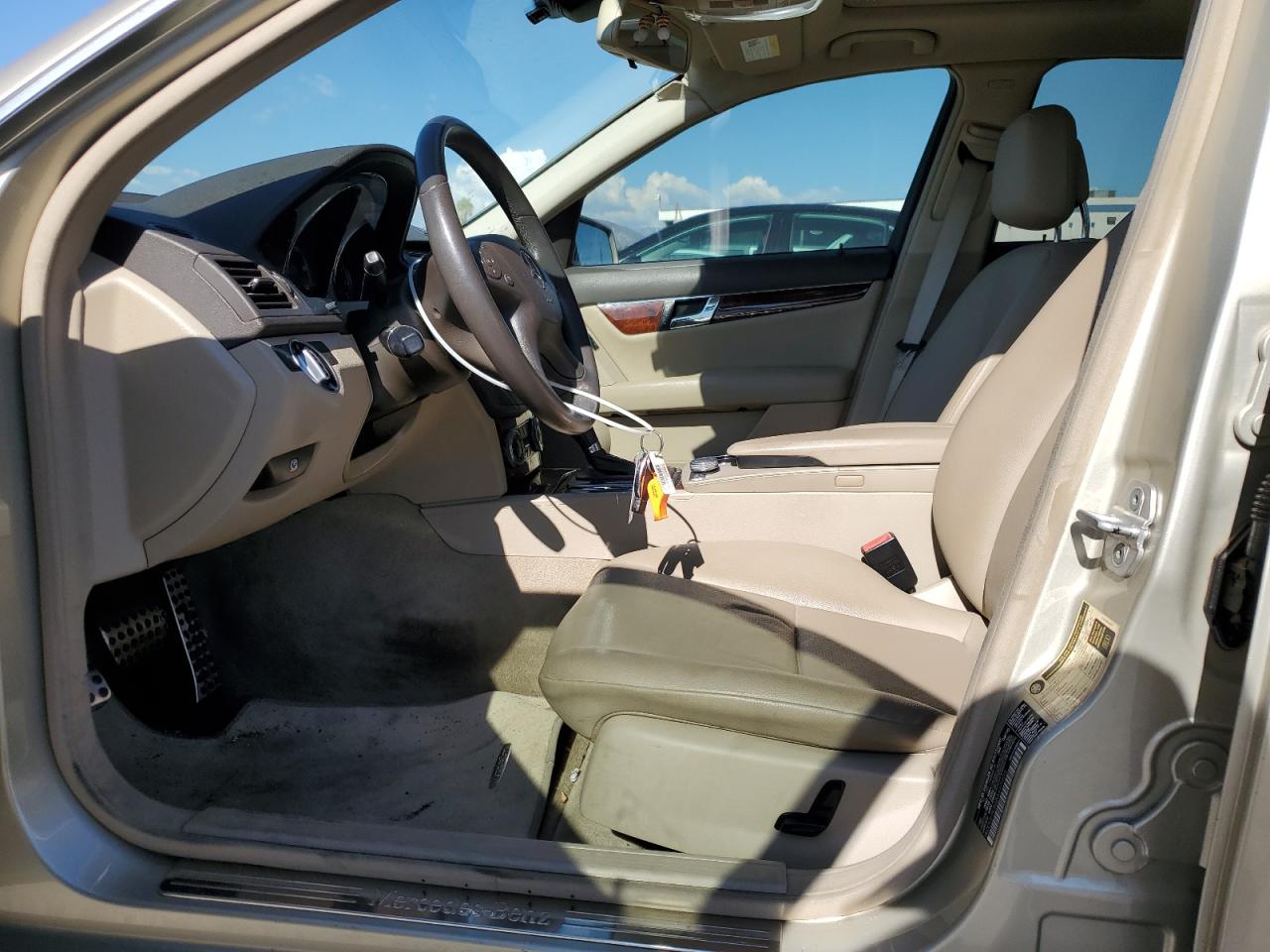 2011 Mercedes-Benz C 300 VIN: WDDGF5EB8BA460904 Lot: 82019995