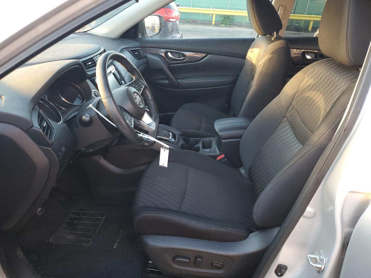 2018 Nissan Rogue S VIN: 5N1AT2MV0JC809586 Lot: 84281855