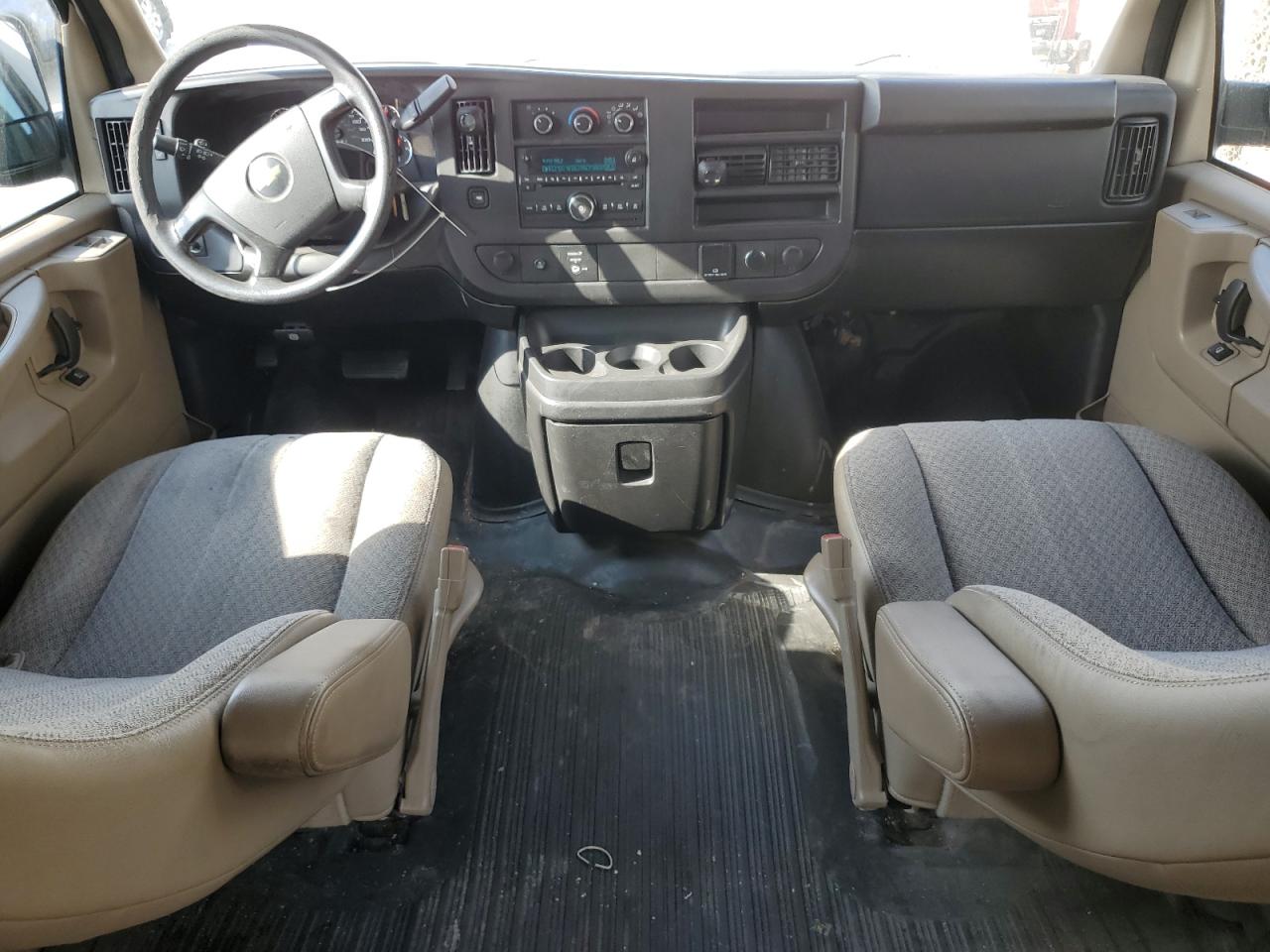 2015 Chevrolet Express G2500 VIN: 1GCWGFCF4F1276967 Lot: 81723735