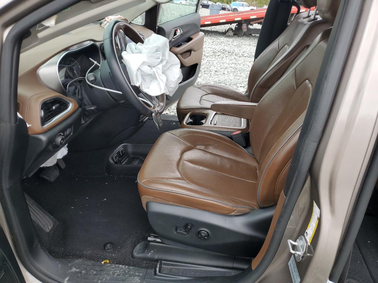 2017 Chrysler Pacifica Limited VIN: 2C4RC1GG0HR656000 Lot: 81302505