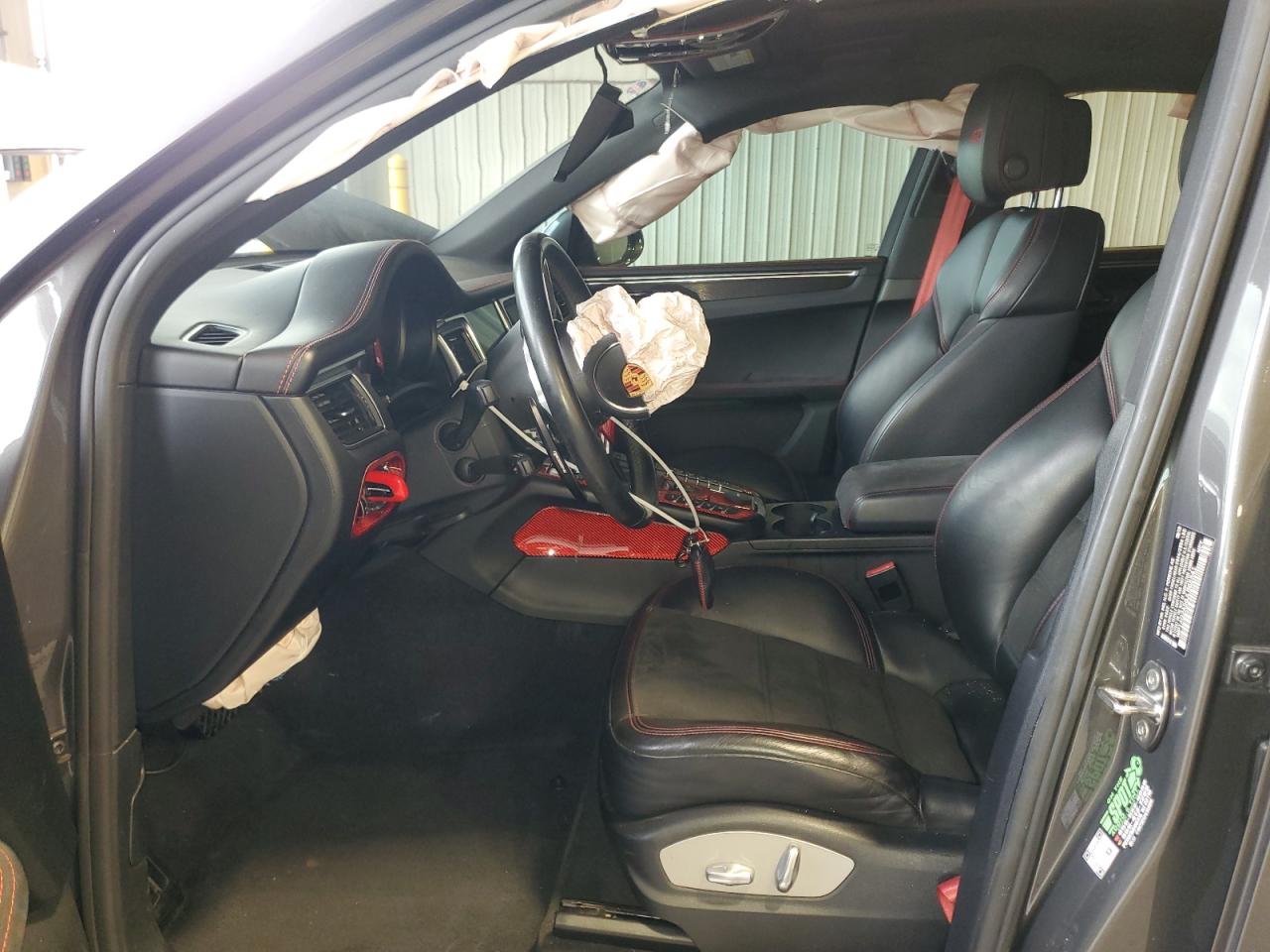 2018 Porsche Macan Gts VIN: WP1AG2A56JLB65541 Lot: 81040225