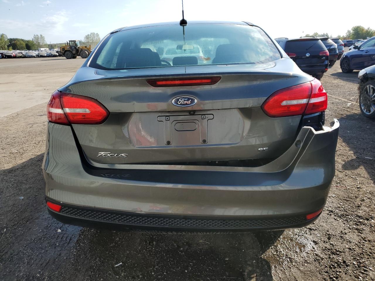 2017 Ford Focus Se VIN: 1FADP3F22HL261265 Lot: 72069795