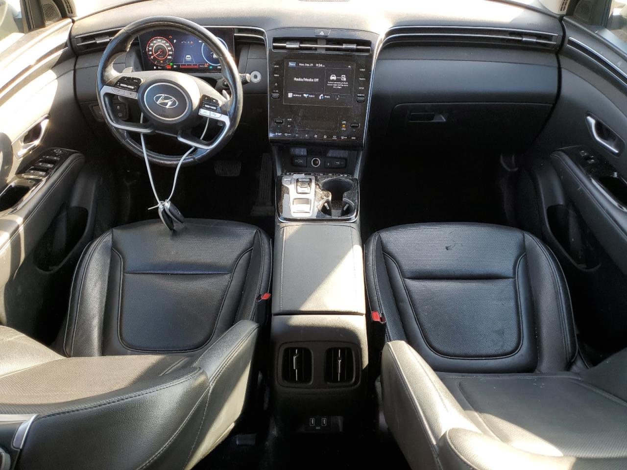 2022 Hyundai Tucson Luxury VIN: KM8JCCA10NU056603 Lot: 83811325