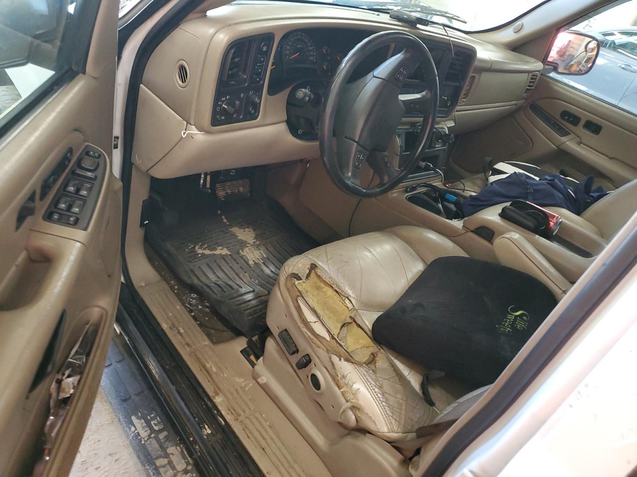 2005 Chevrolet Suburban K1500 VIN: 3GNFK16Z15G223559 Lot: 81570595