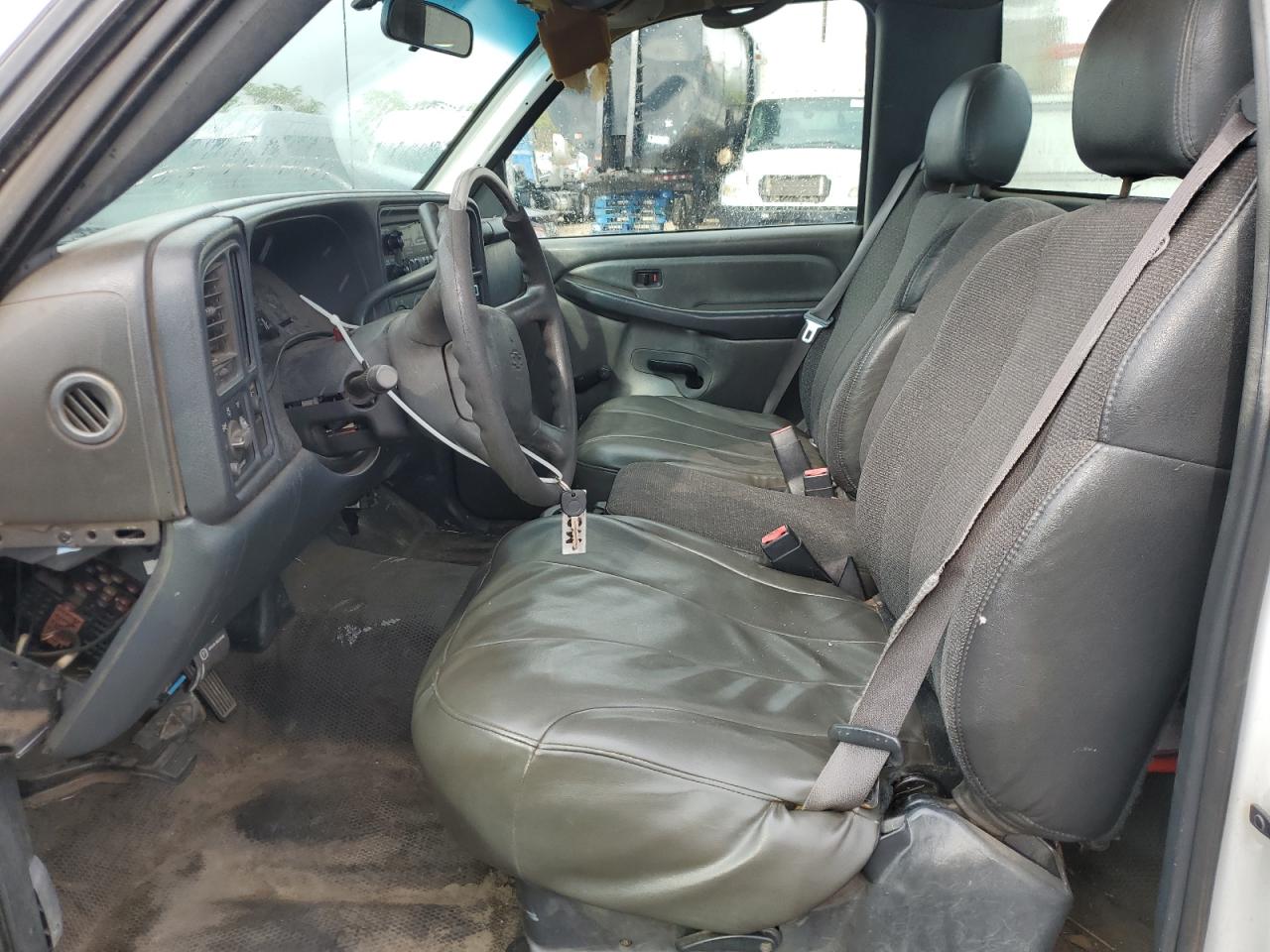 2002 Chevrolet Silverado C1500 VIN: 1GCEC14VX2Z158661 Lot: 83821895