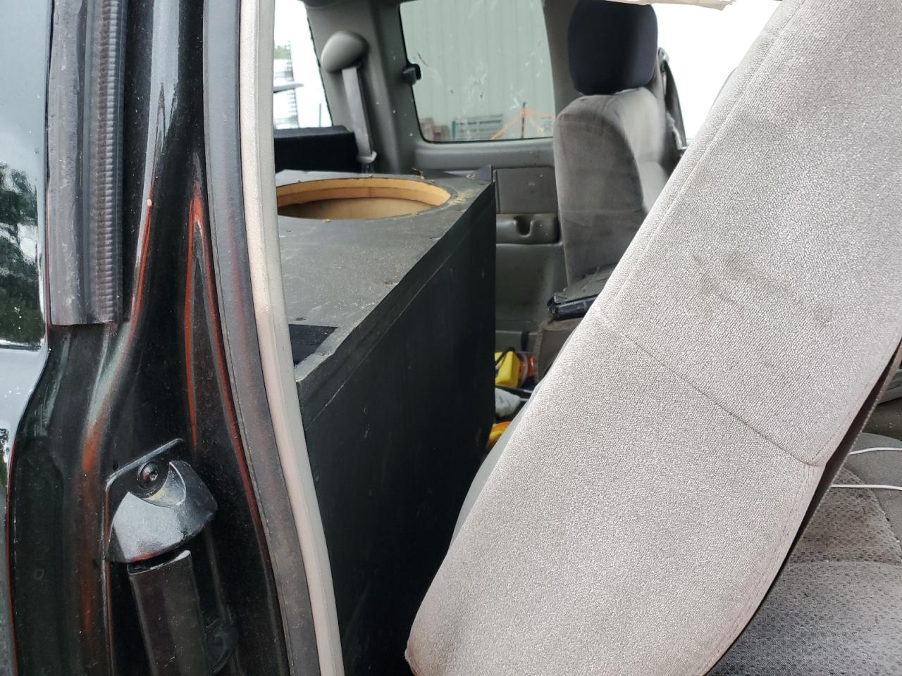 2000 Chevrolet Silverado C1500 VIN: 2GCEC19V2Y1230320 Lot: 83998925