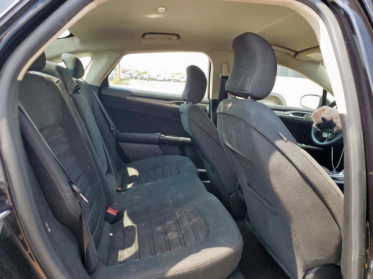 2019 Ford Fusion Se VIN: 3FA6P0HD5KR245401 Lot: 71482395