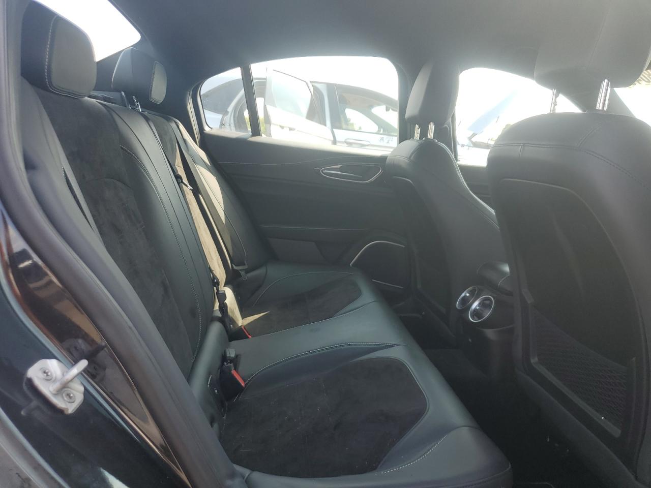 2017 Alfa Romeo Giulia Quadrifoglio VIN: ZARFAEAV5H7522081 Lot: 70898045