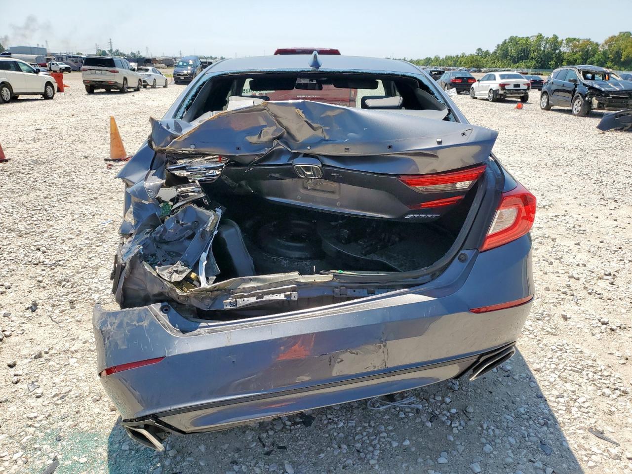 2018 Honda Accord Sport VIN: 1HGCV1F38JA087598 Lot: 71861035
