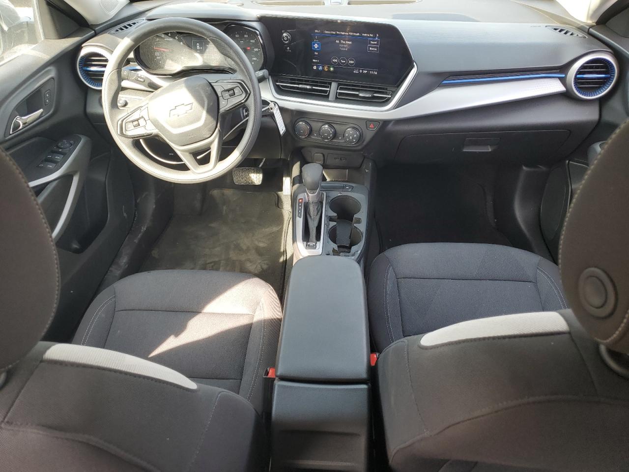 2025 Chevrolet Trax Ls VIN: KL77LFEP5SC314840 Lot: 70212635