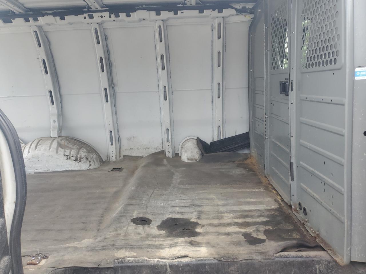 2017 Chevrolet Express G2500 VIN: 1GCWGAFF2H1186511 Lot: 81214765