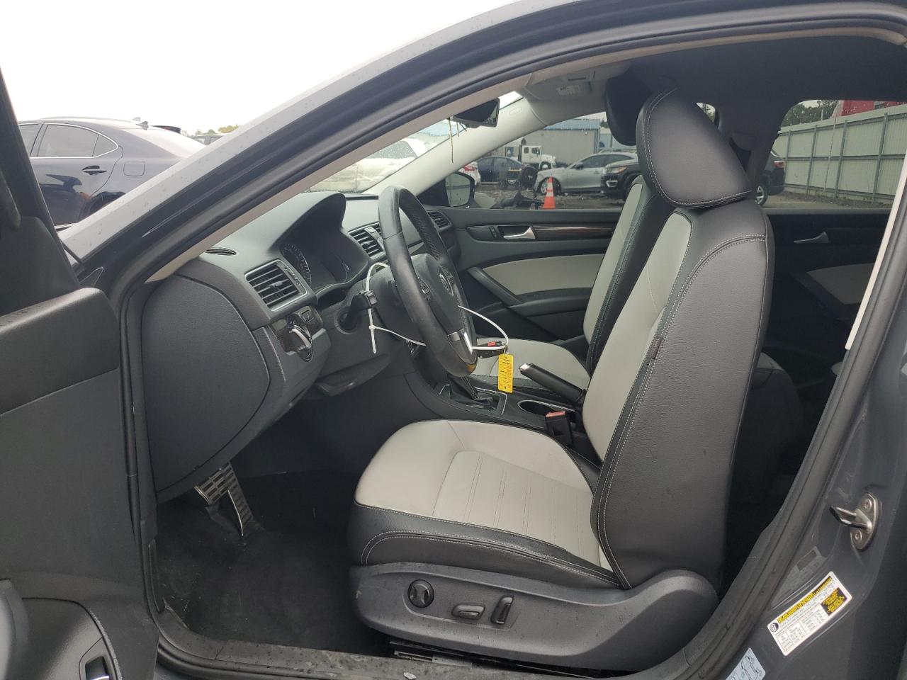 2014 Volkswagen Passat Se VIN: 1VWBT7A34EC080858 Lot: 81003215