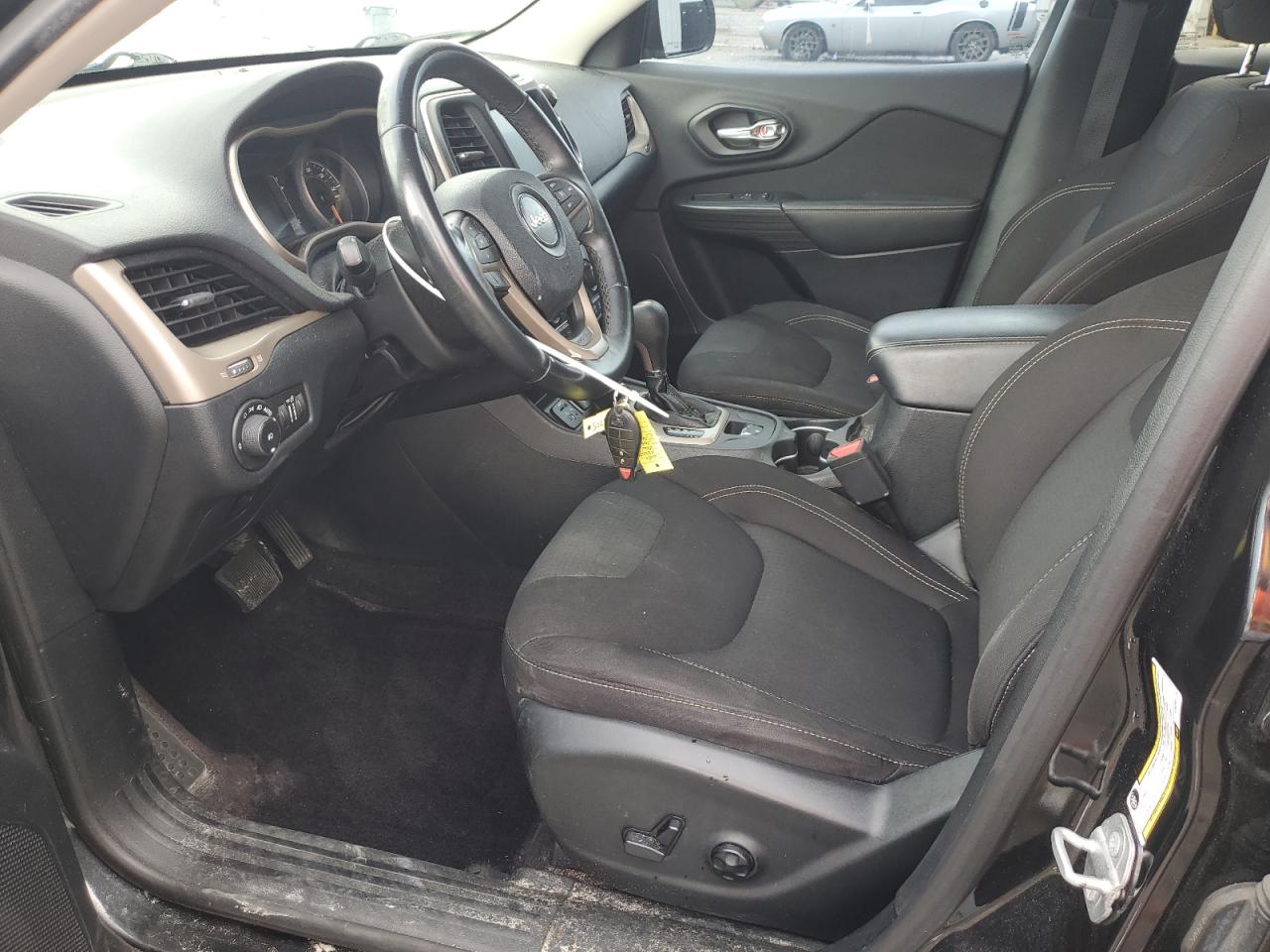 2016 Jeep Cherokee Latitude VIN: 1C4PJLCS4GW363726 Lot: 84418705