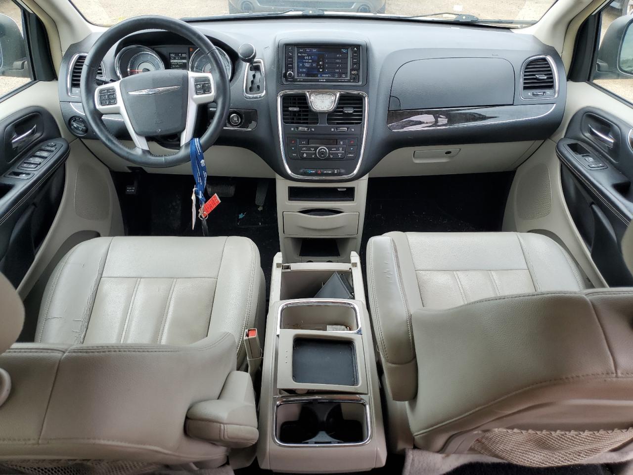 2016 Chrysler Town & Country Touring VIN: 2C4RC1BG8GR239987 Lot: 81217815