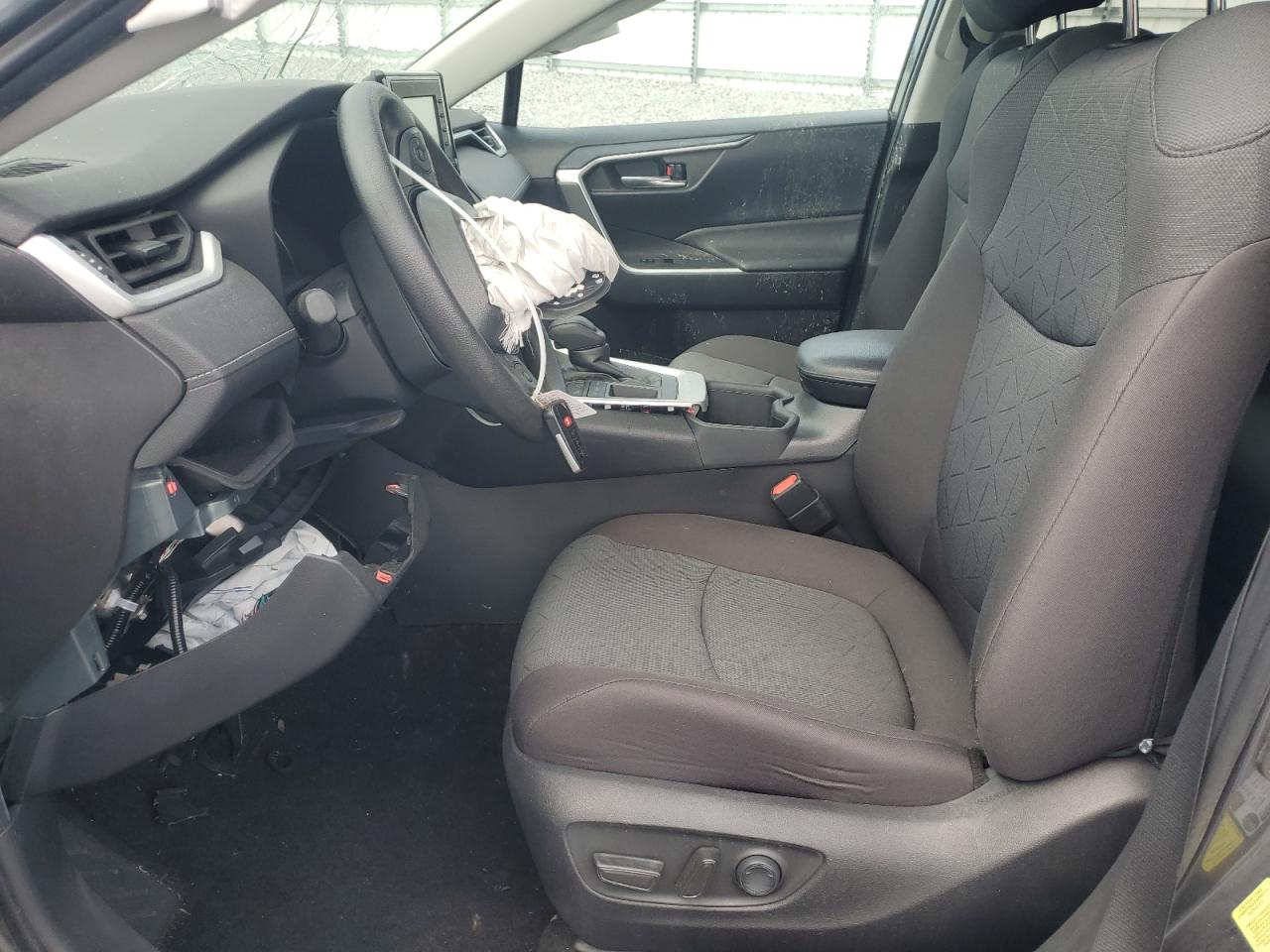 2022 Toyota Rav4 Xle VIN: 2T3W1RFV1NC213297 Lot: 82175925