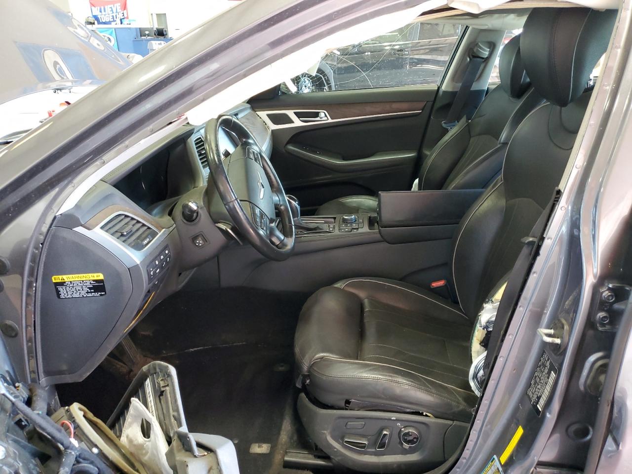 2015 Hyundai Genesis 3.8L VIN: KMHGN4JE1FU083078 Lot: 70884735