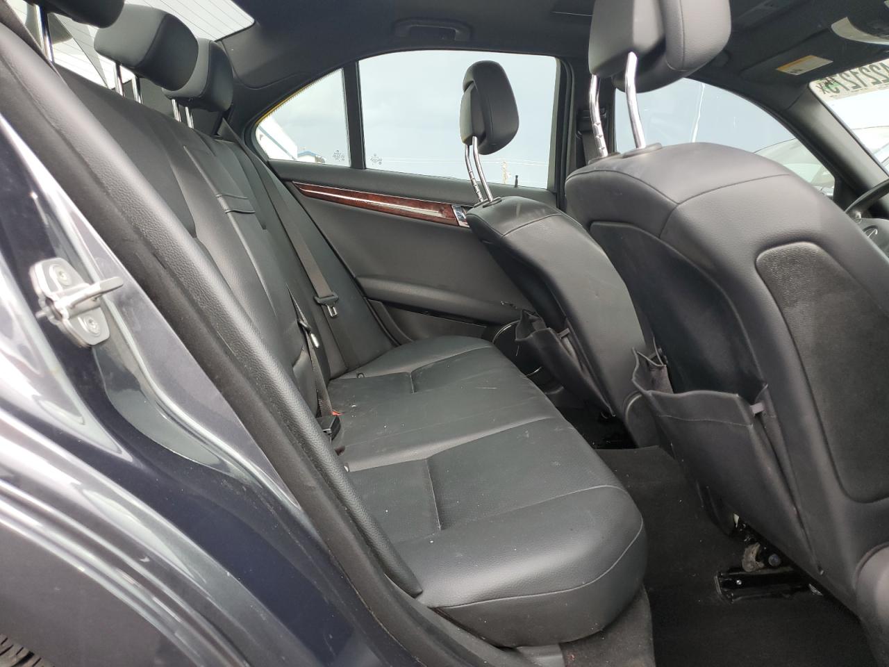 2010 Mercedes-Benz C 300 VIN: WDDGF5EB3AR119636 Lot: 84221275