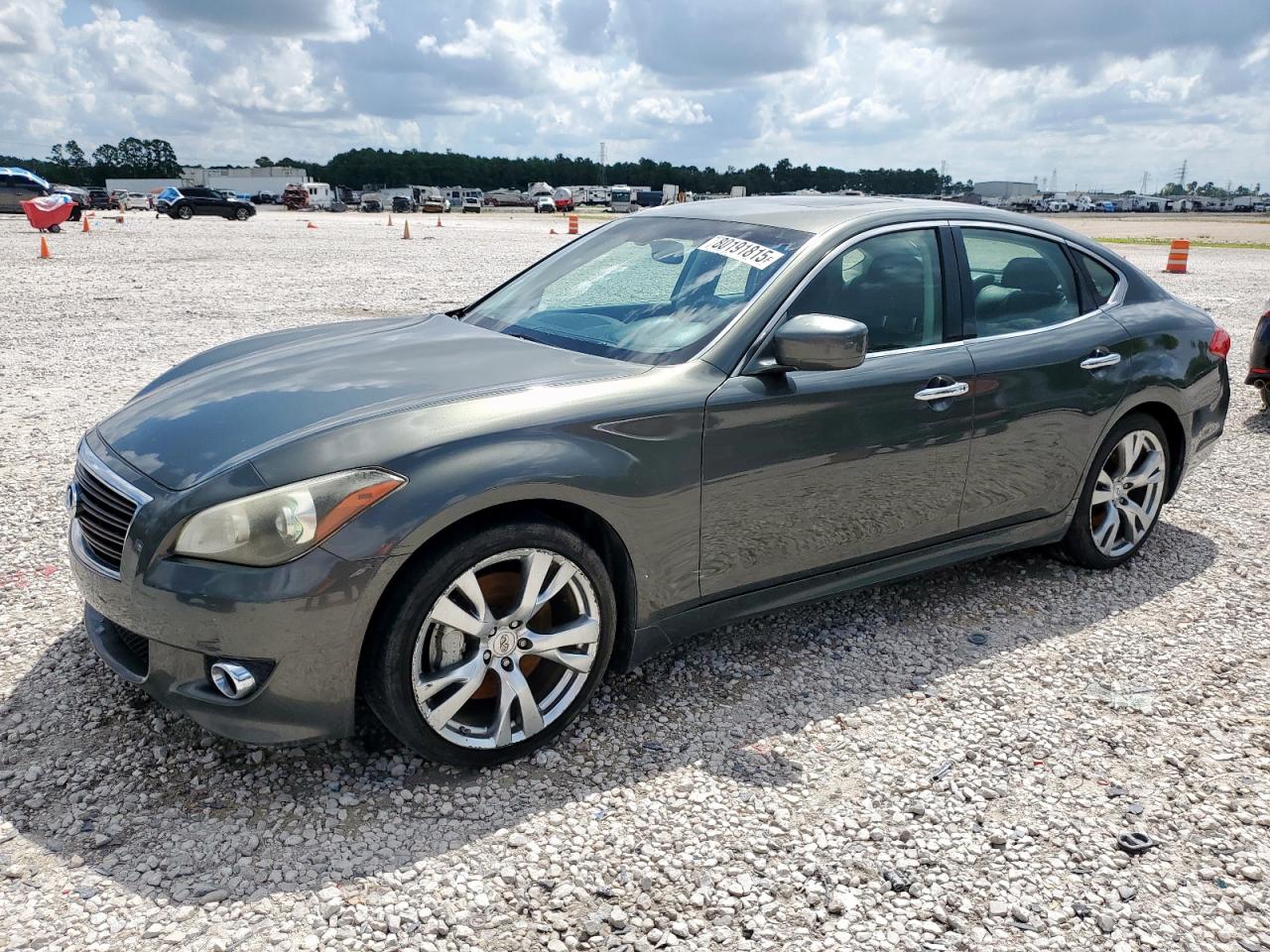2011 Infiniti M37
