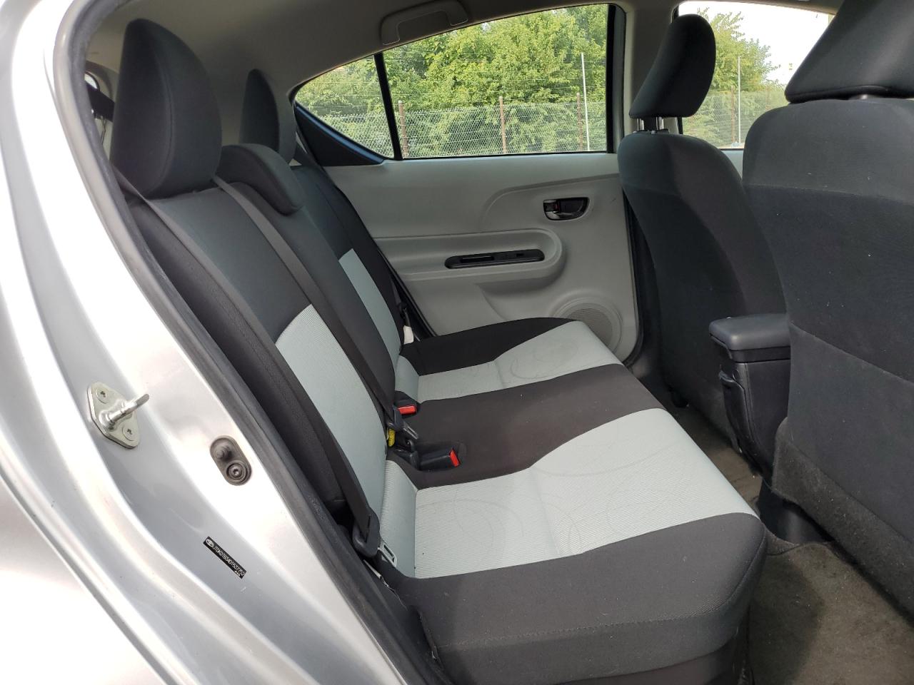 2013 Toyota Prius C VIN: JTDKDTB34D1537752 Lot: 71218625