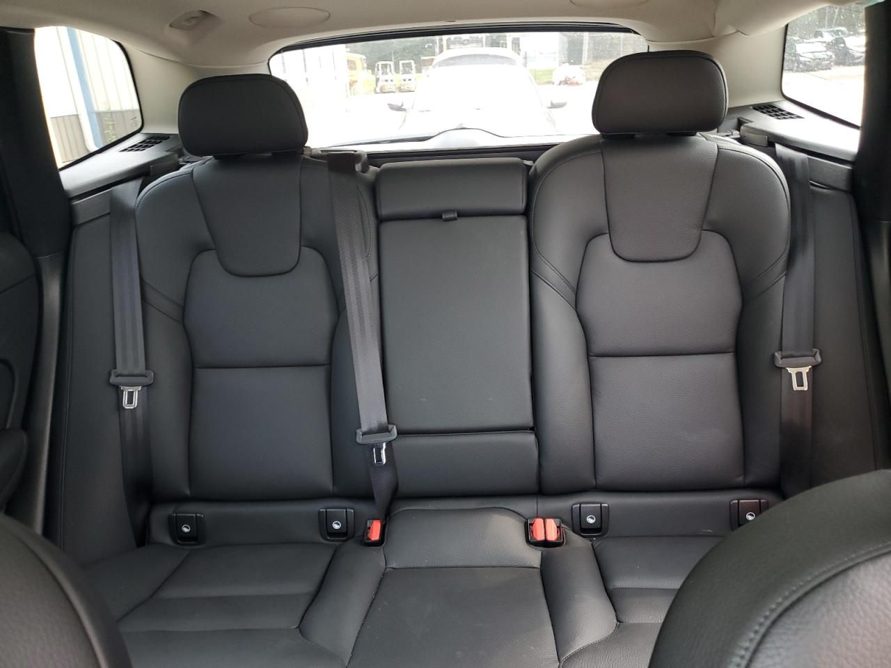 2025 Volvo Xc60 Plus VIN: YV4M12RC2S1056443 Lot: 71621705