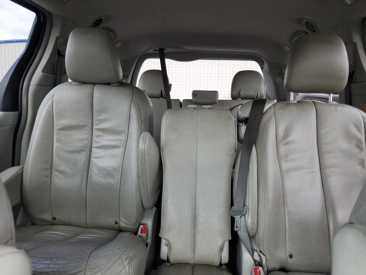 2013 Toyota Sienna Xle VIN: 5TDYK3DC0DS401067 Lot: 84659005
