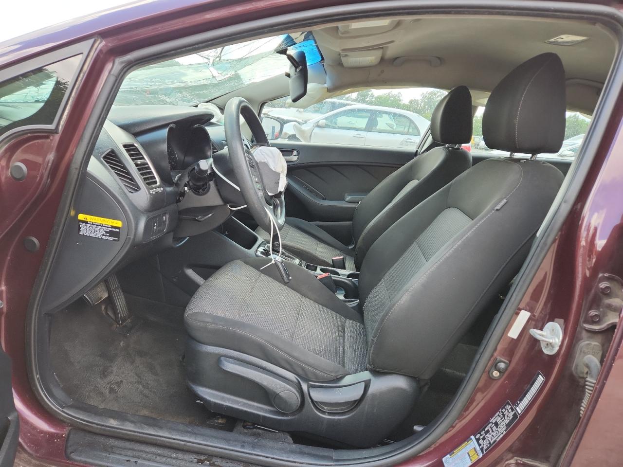 2018 Kia Forte Lx VIN: 3KPFK4A77JE185695 Lot: 81569295