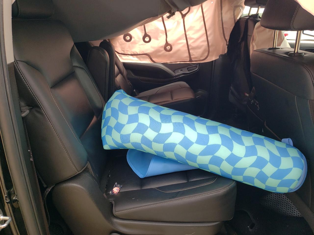 2017 Chevrolet Suburban K1500 Lt VIN: 1GNSKHKC7HR393745 Lot: 71852755