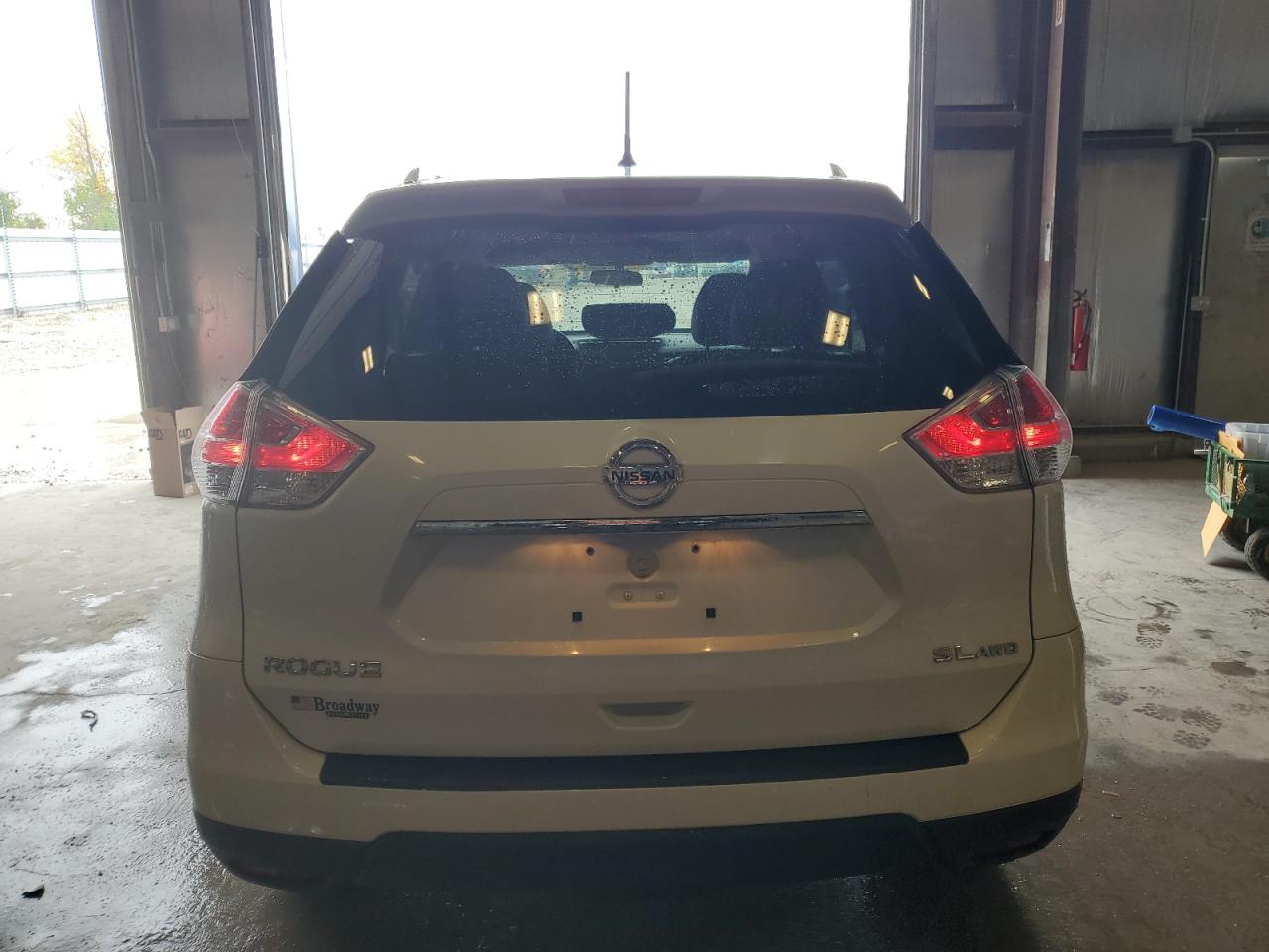 2016 Nissan Rogue S VIN: KNMAT2MV9GP734442 Lot: 81496375