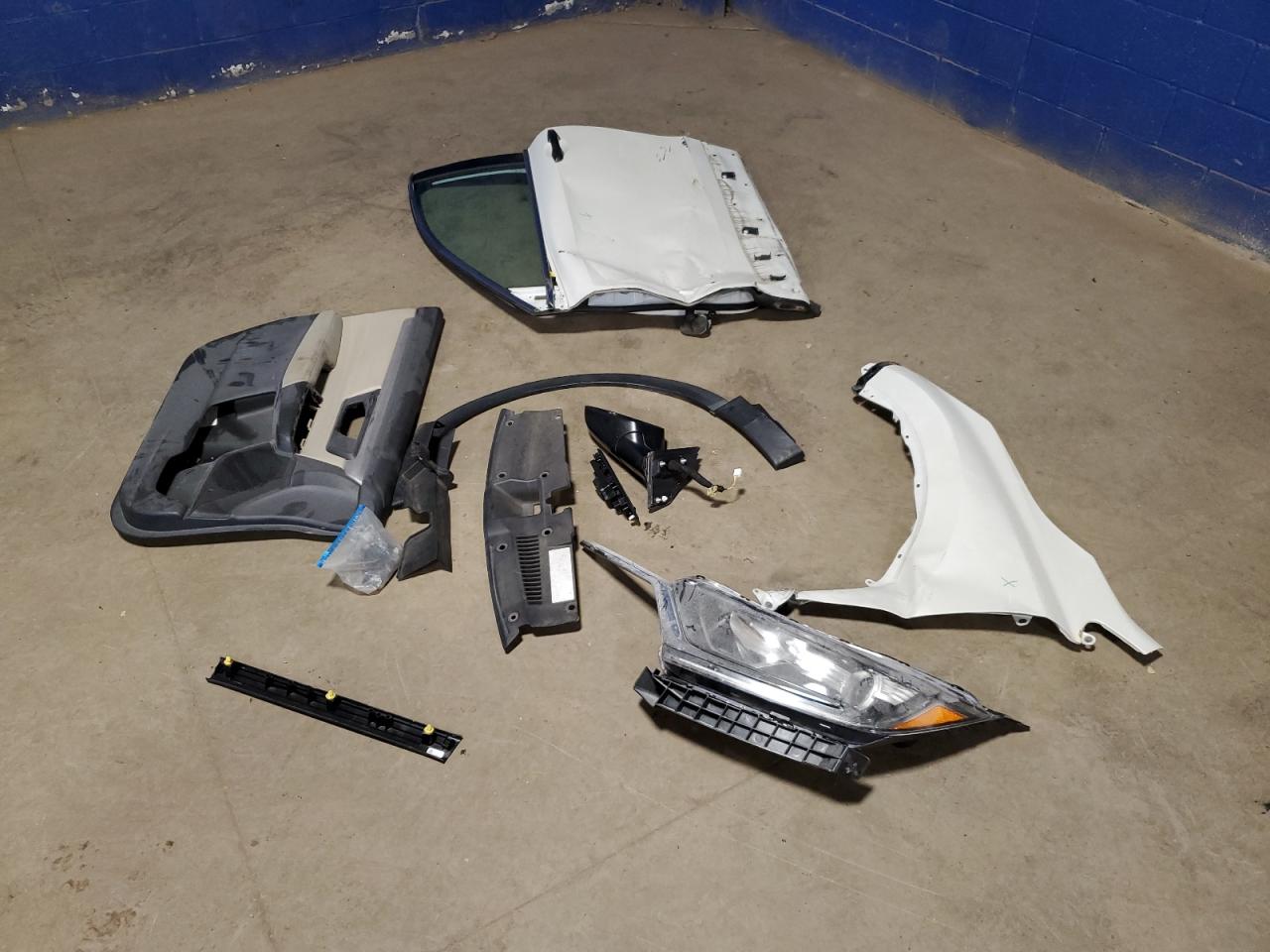 2017 Honda Cr-V Lx VIN: 2HKRW6H37HH220659 Lot: 71667545