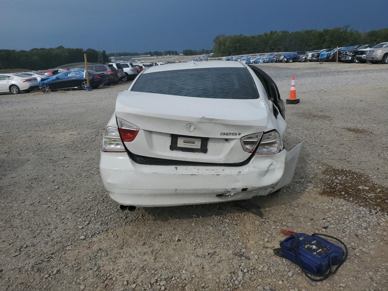 2006 BMW 325 I VIN: WBAVB13576KR63873 Lot: 81383645