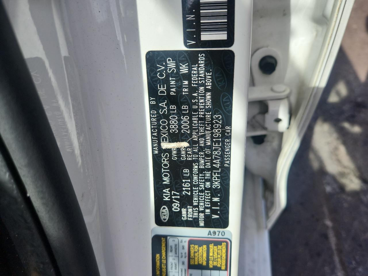 2018 Kia Forte Lx VIN: 3KPFL4A78JE198923 Lot: 81585085