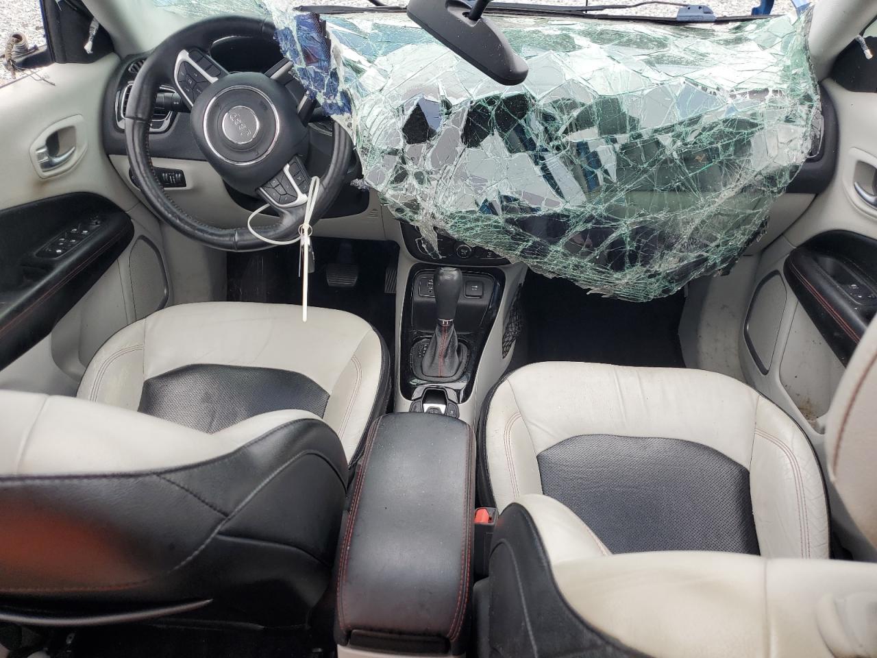 2018 Jeep Compass Limited VIN: 3C4NJCCB3JT124043 Lot: 84602095